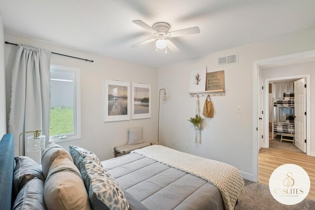 Building Photo - 1709 NW 33rd Pl