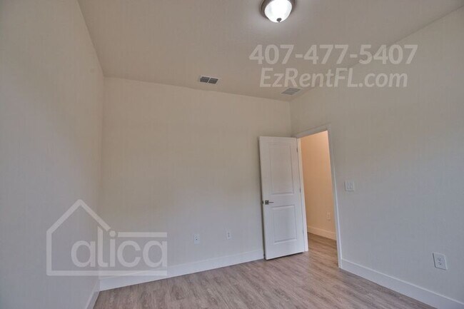 Building Photo - 5164 Tolson St