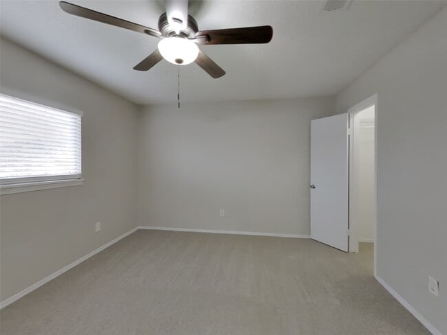 Building Photo - 20143 Dawn Mist Dr