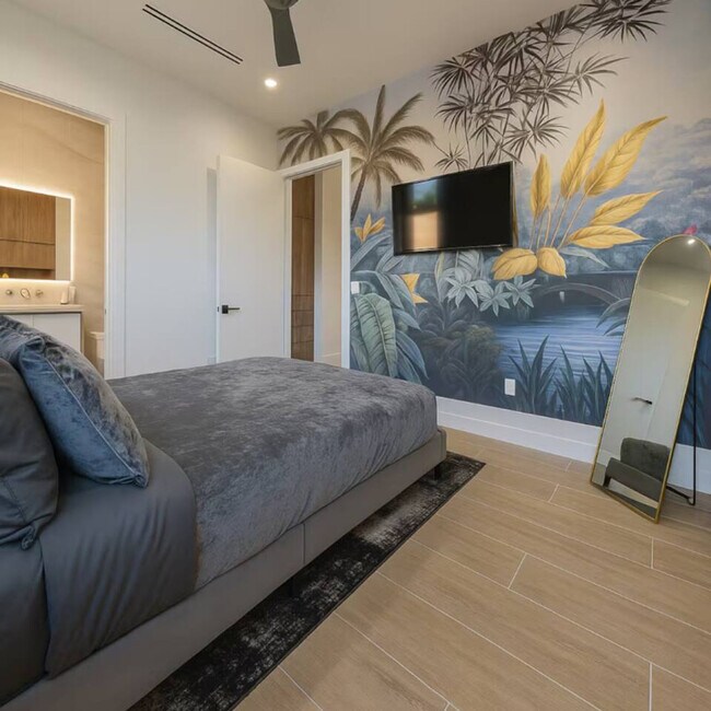 Building Photo - 1812 Miami Rd