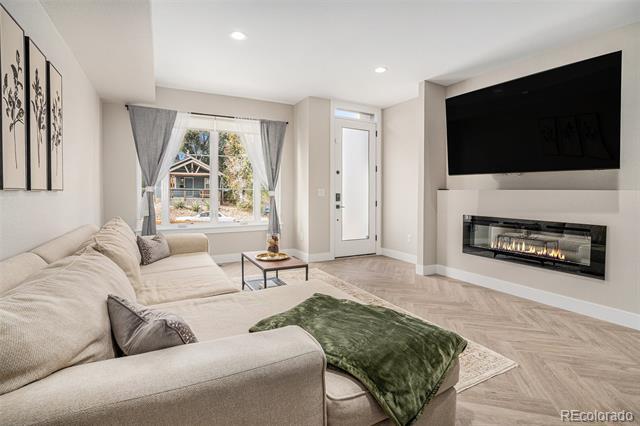 Building Photo - 1074 Knox Ct