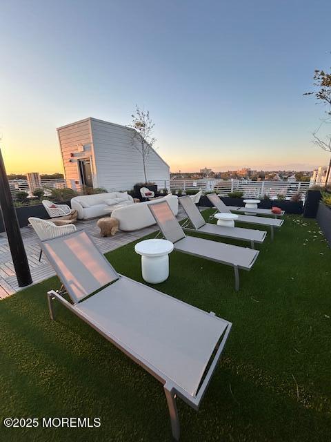 Building Photo - 218 3rd Ave