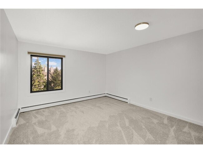 Building Photo - 7500 Cahill Rd