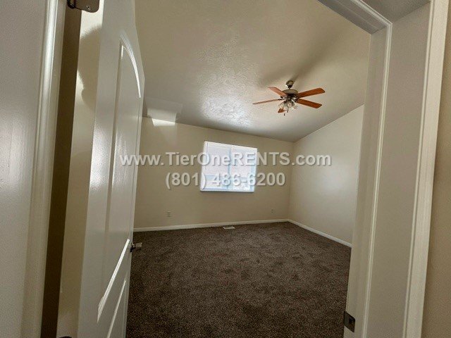 Building Photo - This property offers a NO DEPOSIT option a...