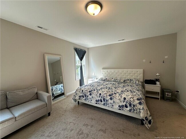 Building Photo - 51 Pomeranian St
