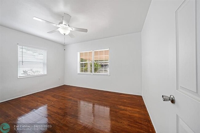Building Photo - 1075 NW 133rd St