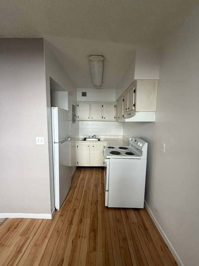 Building Photo - 610 NE 1st Ave Ft. Lauderdale, FL 33304