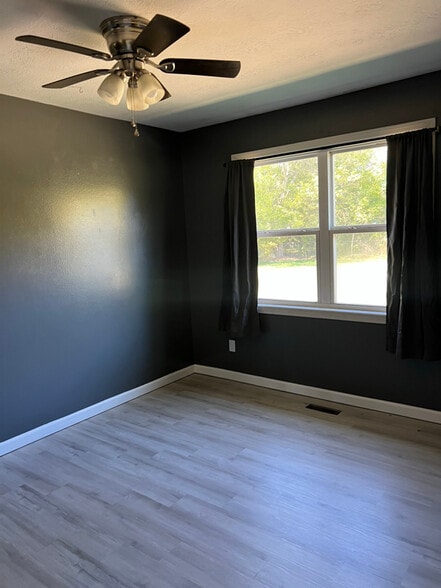 Building Photo - 171 Miller Ln