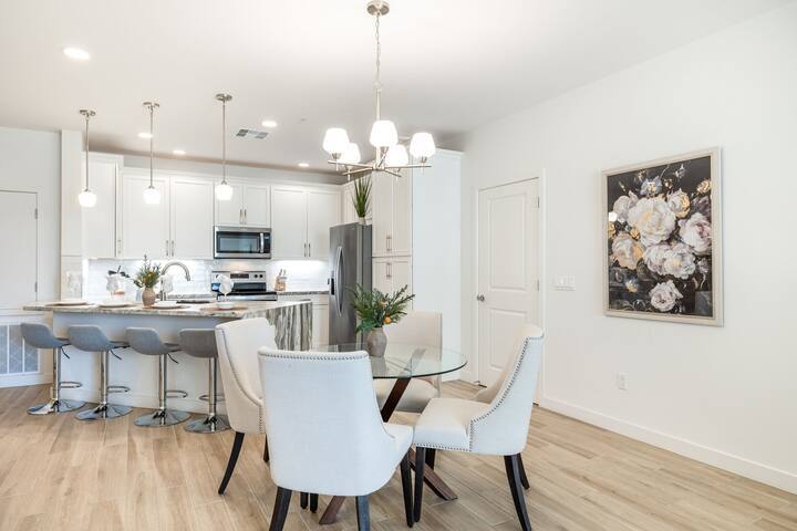 Kitchen - 2511 W Queen Creek Rd