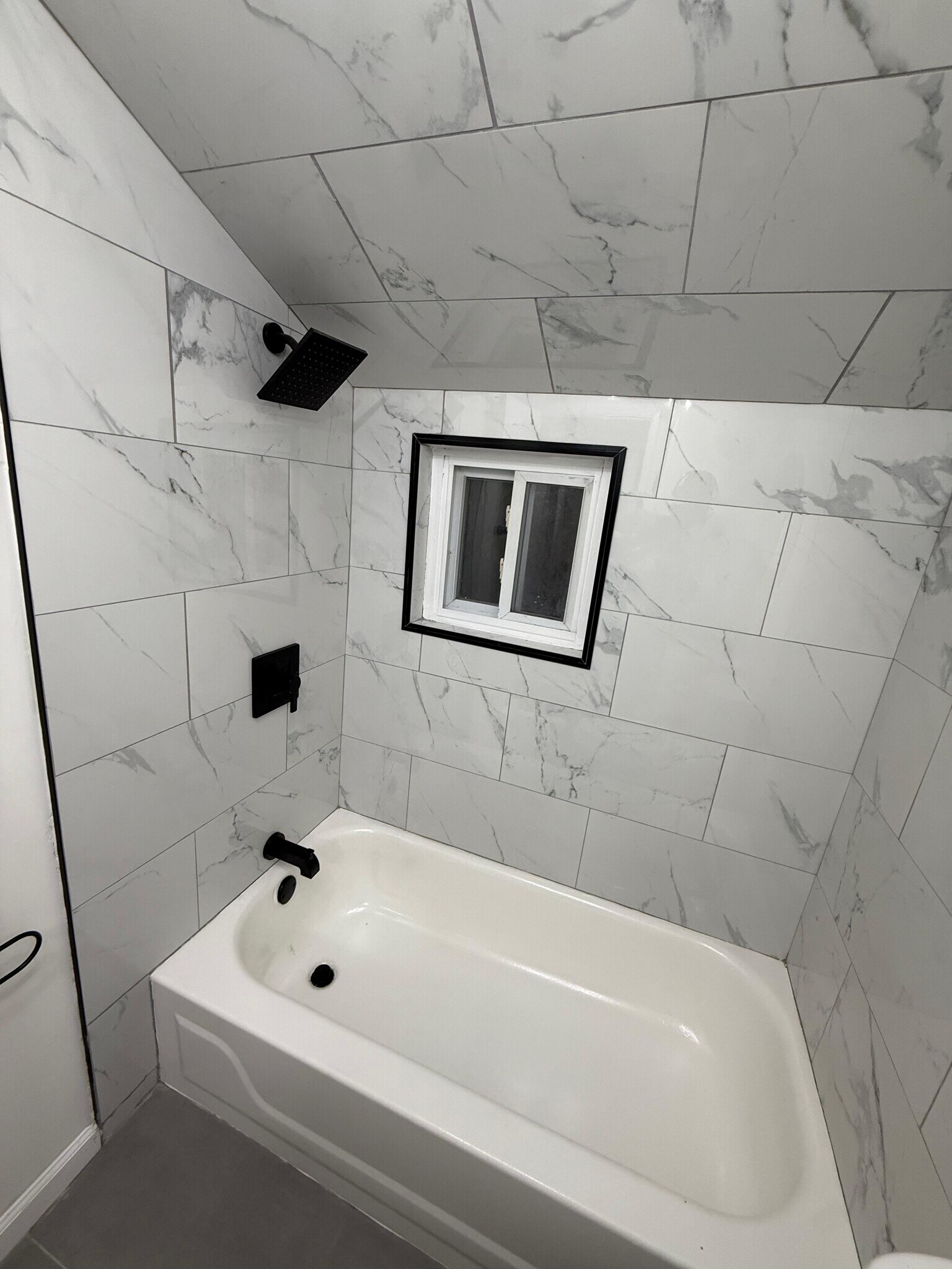 Building Photo - 630 Church St