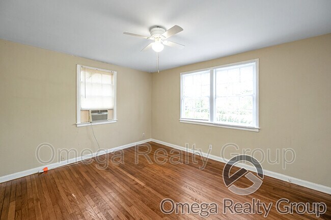 Building Photo - 1026 Pershing St