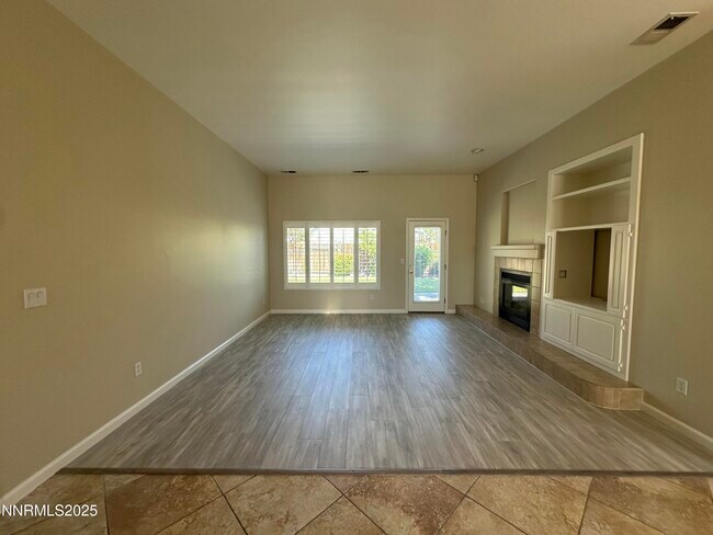 Building Photo - 10175 Coyote Creek Ct