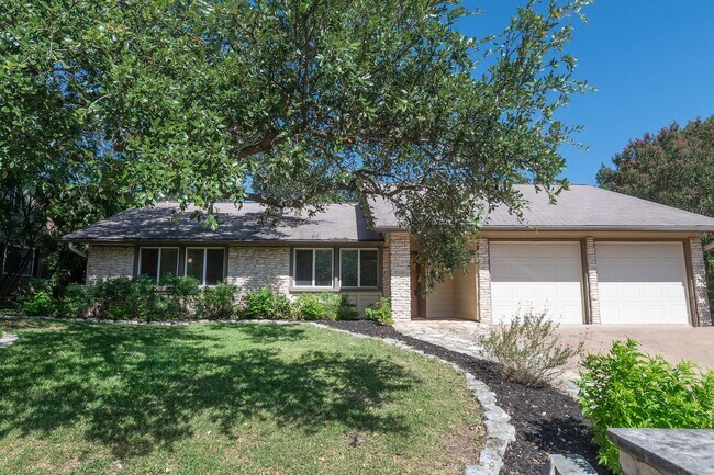 Building Photo - Single Story, Energy Efficient Home - Move...