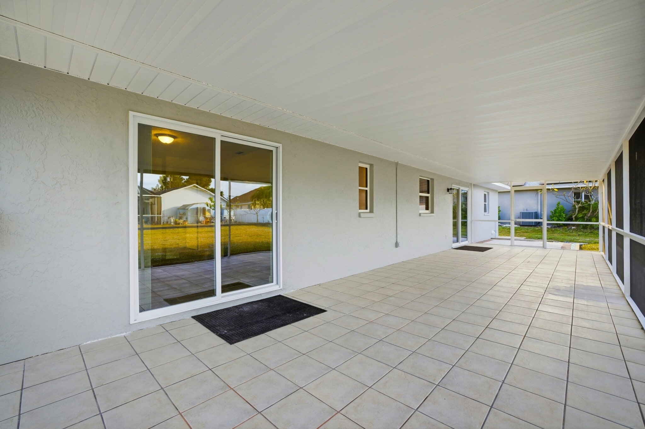 Building Photo - 1145 SW 44th Ter