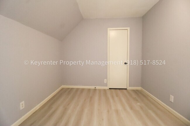 Building Photo - 1609 S Chestnut Ave