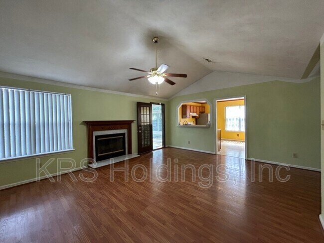 Building Photo - 284 Burnetts Way