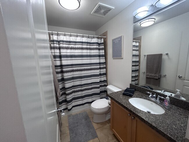 Building Photo - 92-1524-1524 Ali'inui Dr