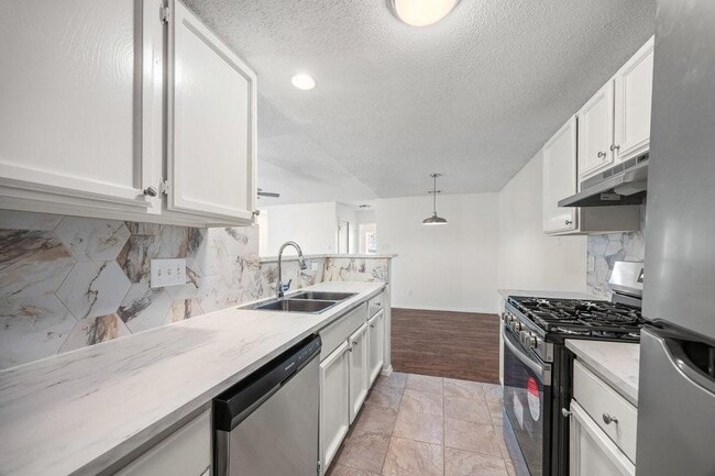 Building Photo - 8204 West Gate Blvd