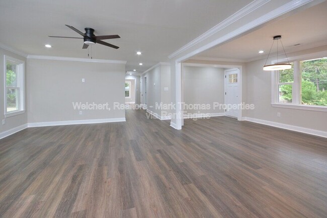 Building Photo - 1705 Mason Rd