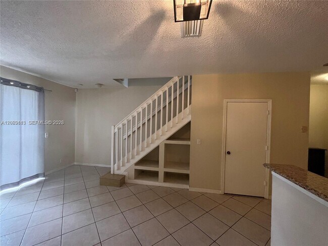 Building Photo - 3905 San Simeon Ln