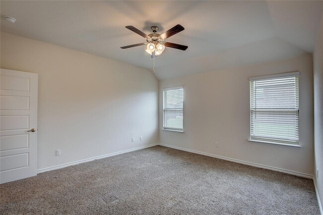 Building Photo - 203 Gatecrest Dr