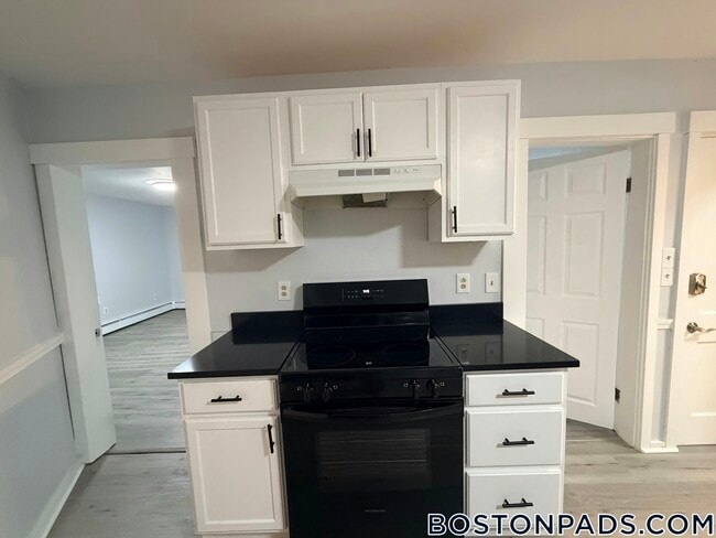 Building Photo - 32 Worcester St