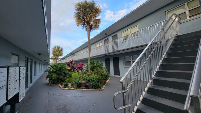 Interior Photo - Rose Garden Apartments