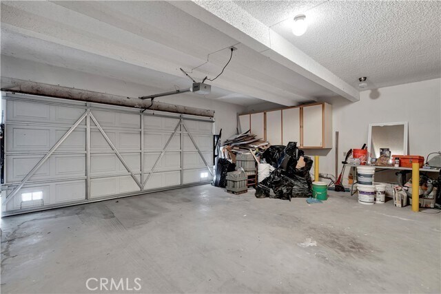 Building Photo - 290 Spruce Ct