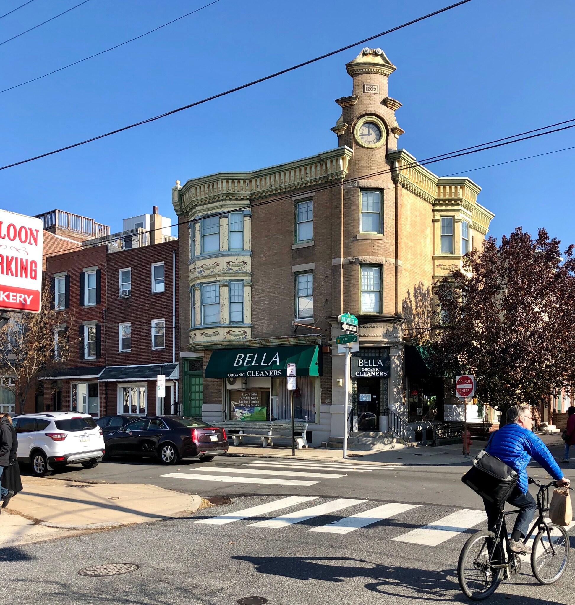 Building Photo - 711 Clymer St