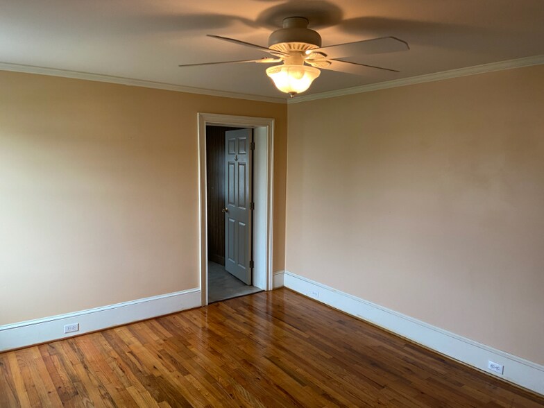 Building Photo - 1315 Hamrick Ave