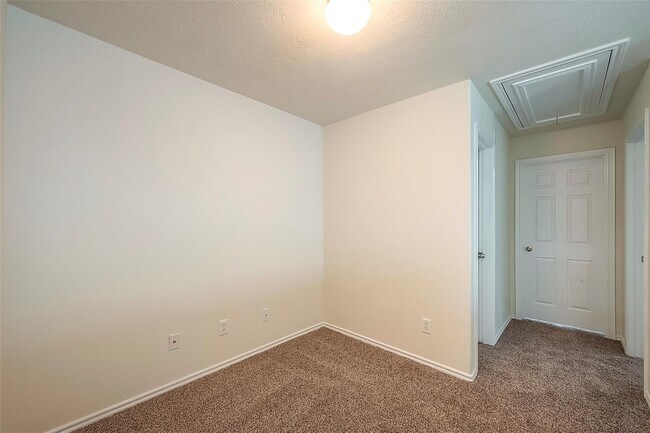 Building Photo - 14330 Fairbuff Ln