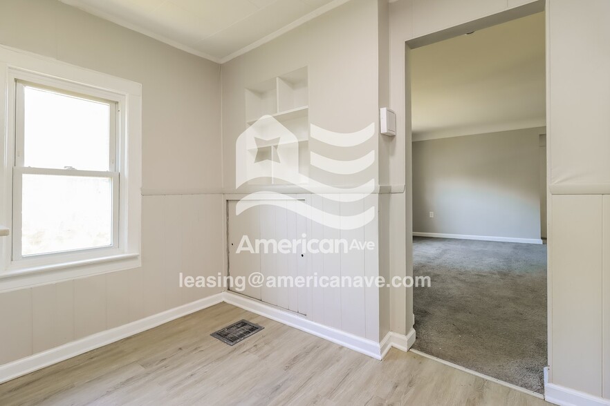 Building Photo - 26635 Parkington St