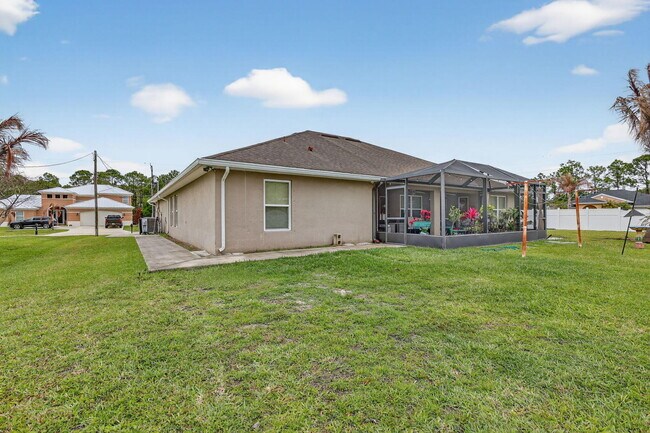 Building Photo - 5547 NW Cordrey St