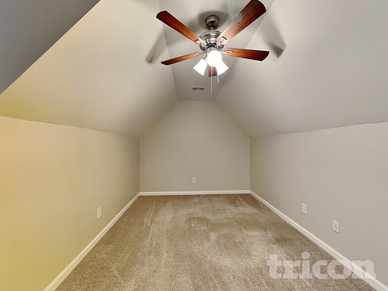 Building Photo - 313 Cascade Ct