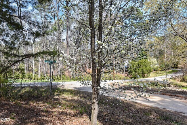 Building Photo - 4304 Amherst St