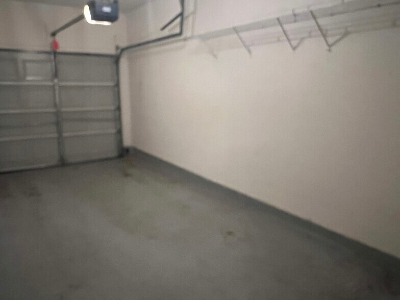 Building Photo - 75 Spring Hill Cir