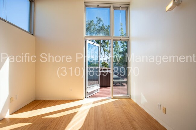 Building Photo - 543 Rose Ave