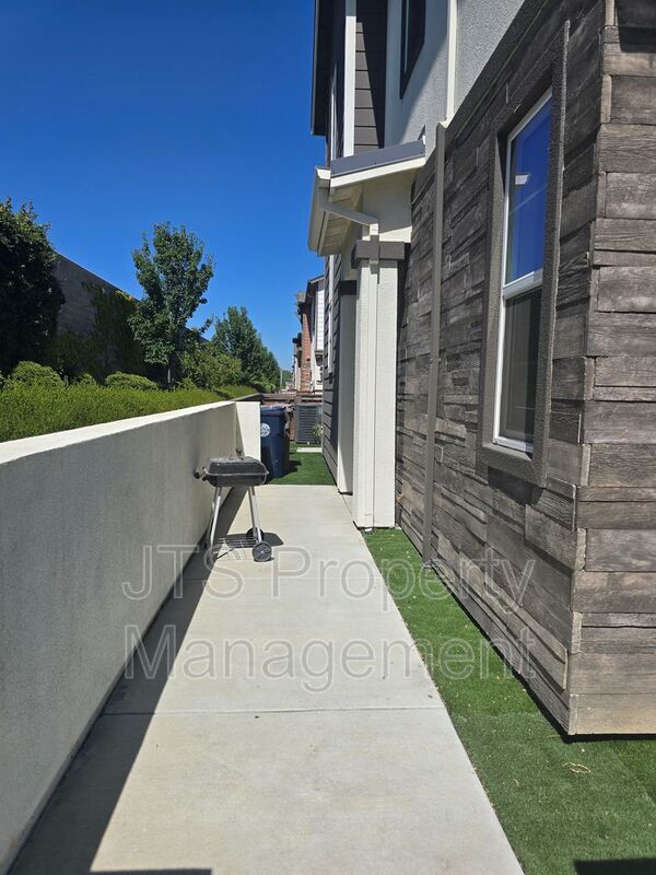 Building Photo - 3081 Eagle Chase Walk