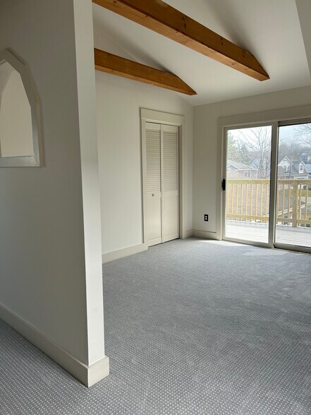 Building Photo - 332 Broadway