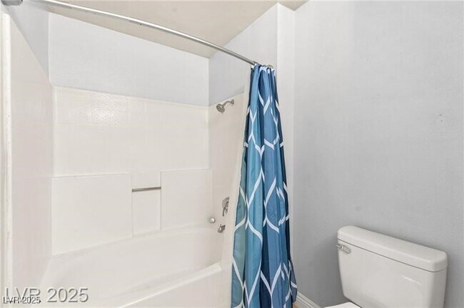 Building Photo - 7300 W Pirates Cove Rd