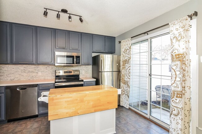 Building Photo - 13156 Spencer Sweet Pea Ln