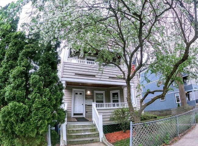 Building Photo - 298 Chestnut Ave