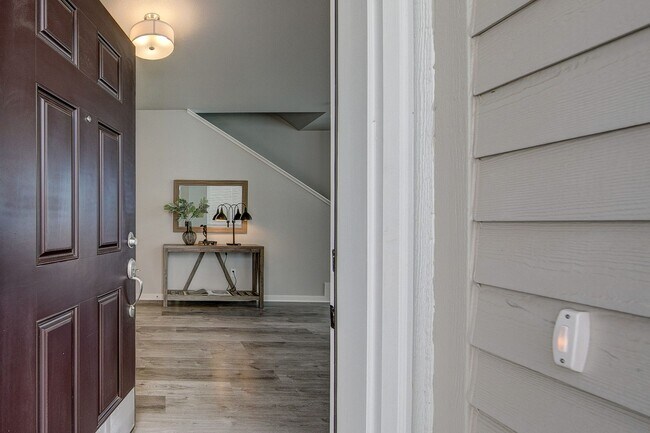 Building Photo - Gorgeous New Build 3 Bed 2 1/2 Bath in Tim...