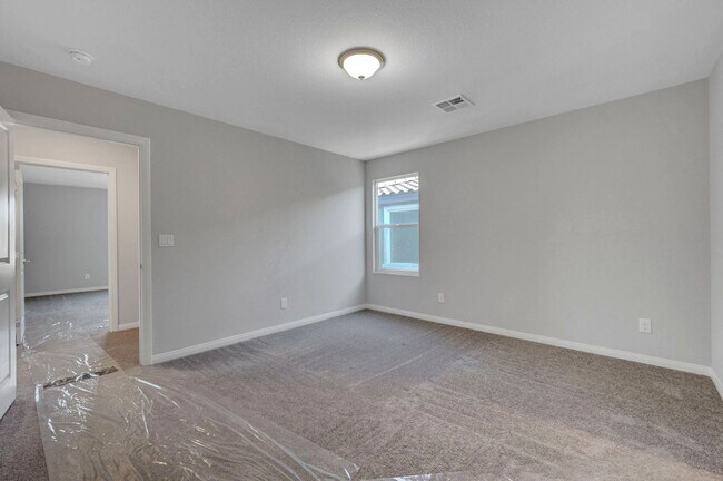 Building Photo - Gated community Located within the Valley Vista Master Plan. 4 Bed 3 Bath features and Open and i...