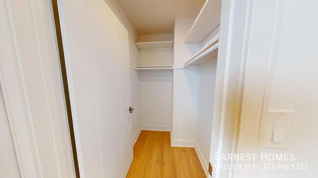 Building Photo - 147 1/2 Roselake Avenue-