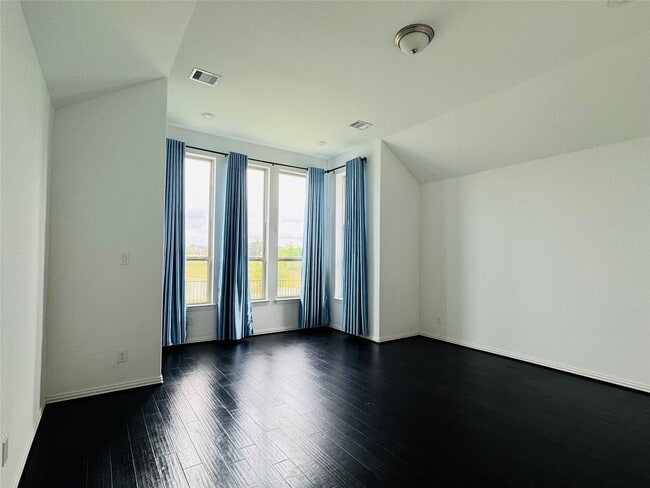 Building Photo - 8403 Terrace Valley Cir