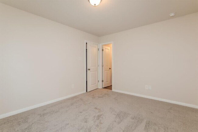 Building Photo - 13011 S Green Wing Cir