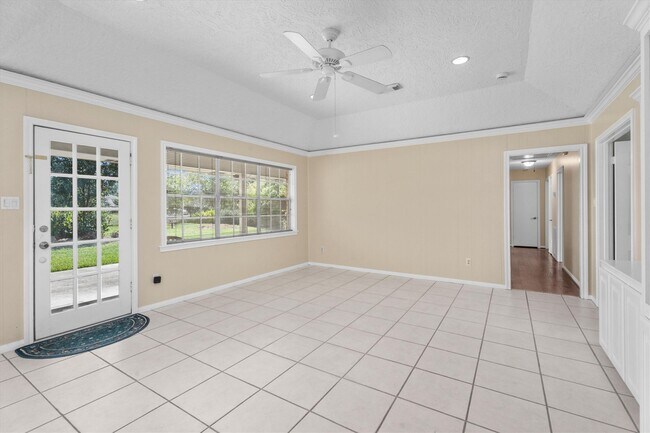 Building Photo - 19126 Challe Cir E