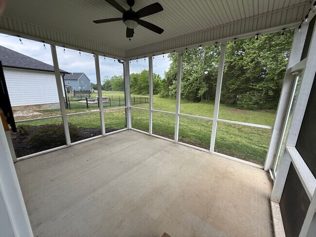 Building Photo - Ooltewah Gem! 3BR Home with Pool + Walking Trails