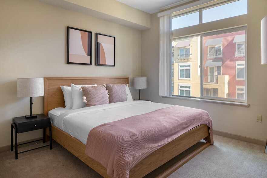 Building Photo - 5200 Iron Horse Pkwy